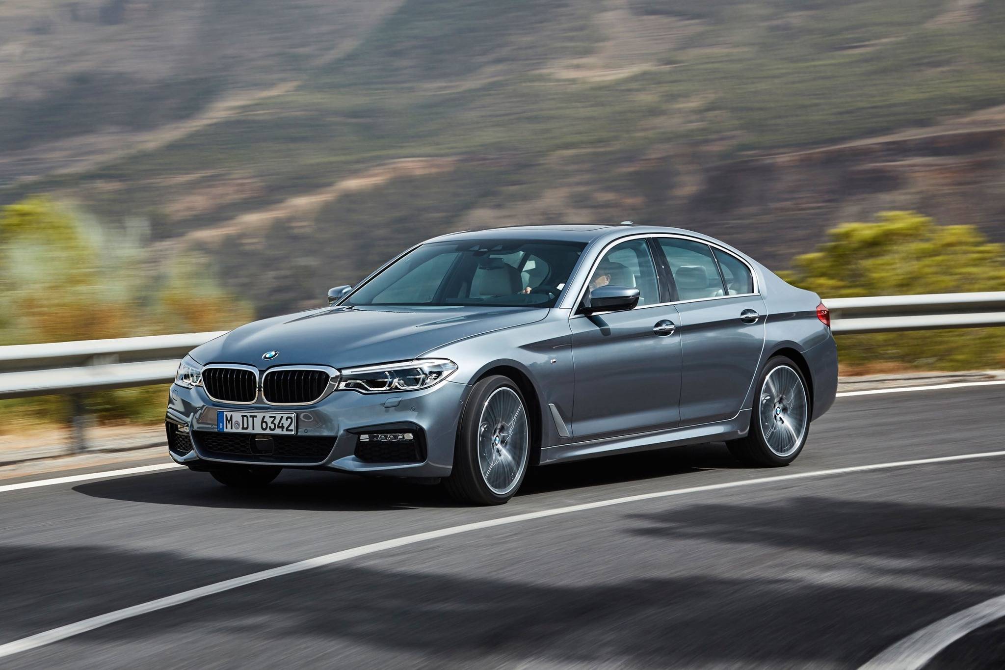 2018 Bmw 5 Series Vins Configurations Msrp And Specs Autodetective